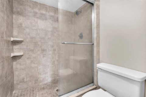 Снять в аренду кондоминиум в Лодерхилл, Флорида 2 спальни, 103.12м2, № 1981805 - фото 15