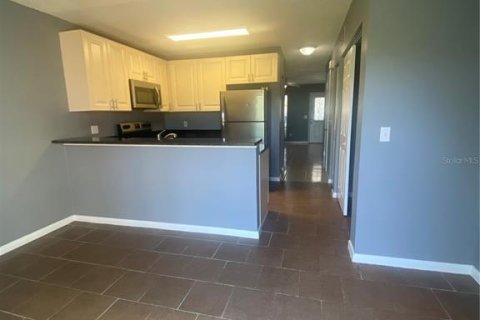 Adosado en alquiler en Temple Terrace, Florida, 2 dormitorios, 103.12 m2 № 1910464 - foto 3