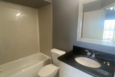 Adosado en alquiler en Temple Terrace, Florida, 2 dormitorios, 103.12 m2 № 1910464 - foto 7