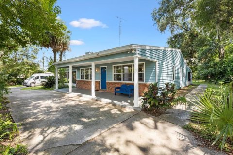 Casa en venta en Oxford, Florida, 3 dormitorios, 165.37 m2 № 1886935 - foto 1