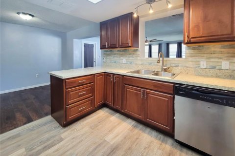 Villa ou maison à vendre à Hudson, Floride: 2 chambres, 128.86 m2 № 1900084 - photo 6