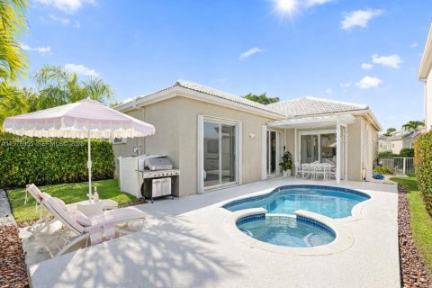 Дом в Маргит, Флорида 2 спальни, 151.99м2 № 2043638