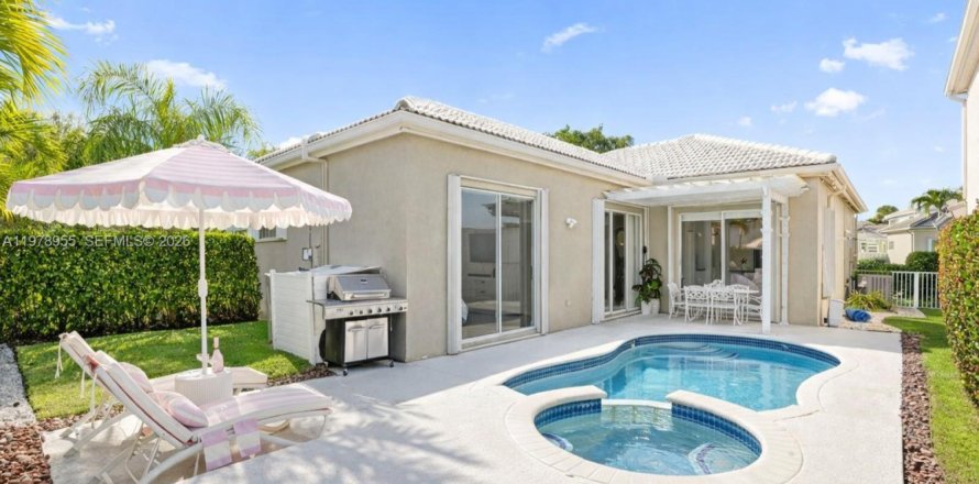 Дом в Маргит, Флорида 2 спальни, 151.99м2 № 2043638