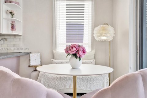 Купить виллу или дом в Маргит, Флорида 2 спальни, 151.99м2, № 2043638 - фото 20