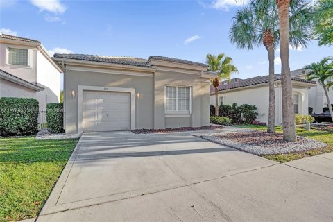 Купить виллу или дом в Маргит, Флорида 2 спальни, 151.99м2, № 2043638 - фото 6