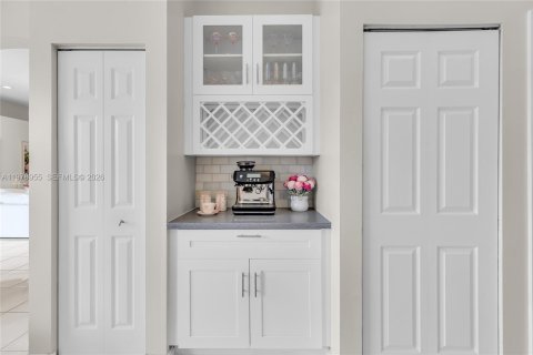 Купить виллу или дом в Маргит, Флорида 2 спальни, 151.99м2, № 2043638 - фото 23