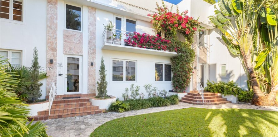 Кондоминиум с 2 спальнями в Майами-Бич, Флорида № 2021927