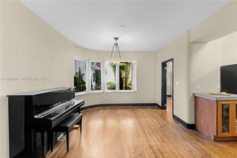 Купить кондоминиум в Майами-Бич, Флорида 2 спальни, 97.36м2, № 2021927 - фото 24