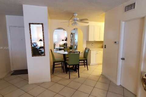 Condominio en venta en Oakland Park, Florida, 1 dormitorio, 65.87 m2 № 1966907 - foto 11