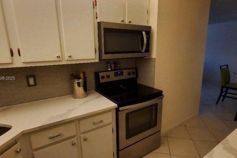 Condominio en venta en Oakland Park, Florida, 1 dormitorio, 65.87 m2 № 1966907 - foto 8