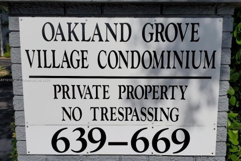 Condominio en Oakland Park, Florida, 1 dormitorio  № 1966907