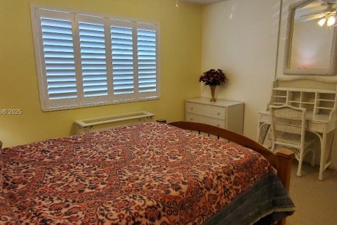 Condominio en venta en Oakland Park, Florida, 1 dormitorio, 65.87 m2 № 1966907 - foto 16