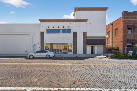 Propiedad comercial en alquiler en Plant City, Florida, 1130.23 m2 № 2104869 - foto 3