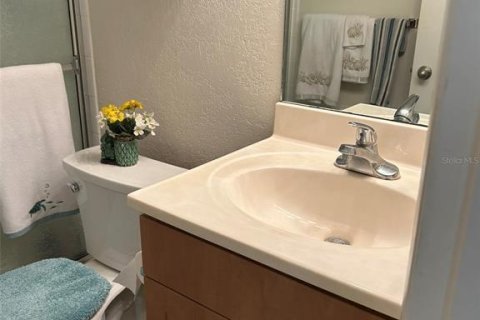 Condo in Tampa, Florida, 2 bedrooms  № 1587544 - photo 22