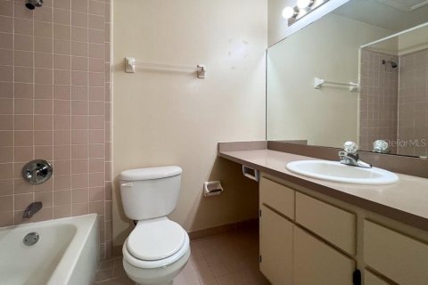 Appartement à louer à Gainesville, Floride: 2 chambres, 84.26 m2 № 1876860 - photo 2