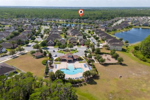 House in Orlando, Florida 4 bedrooms, 228.82 sq.m. № 1657896 - photo 11