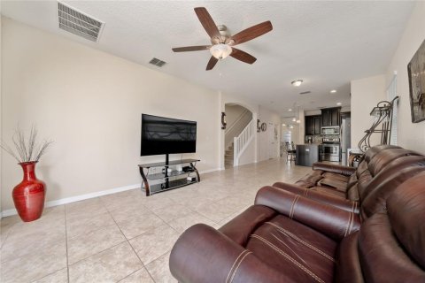 House in Orlando, Florida 4 bedrooms, 228.82 sq.m. № 1657896 - photo 20