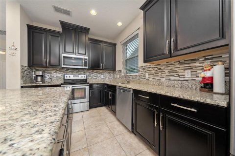 House in Orlando, Florida 4 bedrooms, 228.82 sq.m. № 1657896 - photo 16