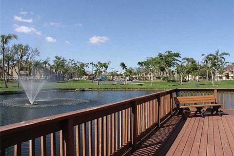 Снять в аренду кондоминиум в Коконат Крик, Флорида 1 спальня, 57.6м2, № 2026457 - фото 3