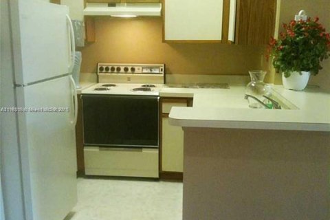 Снять в аренду кондоминиум в Коконат Крик, Флорида 1 спальня, 57.6м2, № 2026457 - фото 10