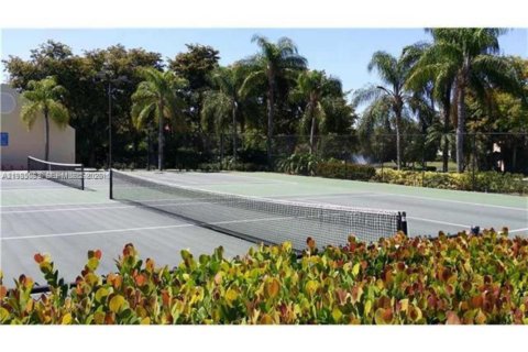 Снять в аренду кондоминиум в Коконат Крик, Флорида 1 спальня, 57.6м2, № 2026457 - фото 8