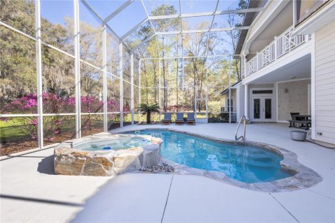 House in Gainesville, Florida 4 bedrooms, 339.28 sq.m. № 1651678 - photo 2