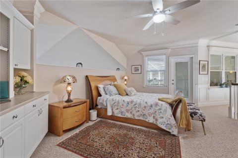 House in Gainesville, Florida 4 bedrooms, 339.28 sq.m. № 1651678 - photo 29