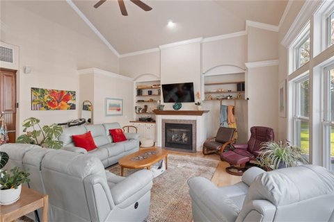 House in Gainesville, Florida 4 bedrooms, 339.28 sq.m. № 1651678 - photo 4