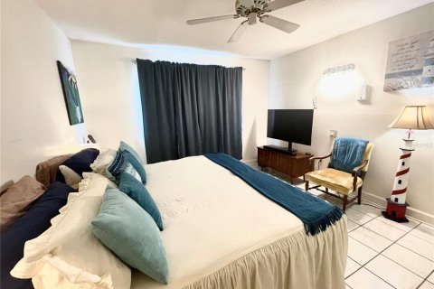 Condo in Lakeland, Florida, 2 bedrooms № 2112735 - photo 10