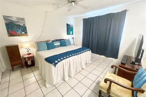 Condo in Lakeland, Florida, 2 bedrooms № 2112735 - photo 11