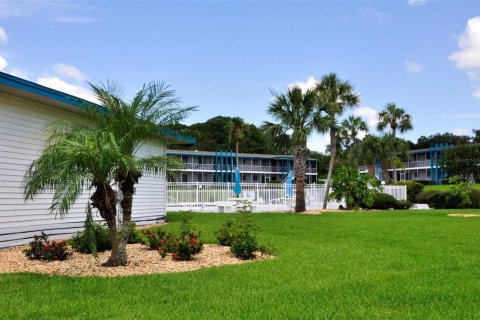 Condo in Lakeland, Florida, 2 bedrooms № 2112735 - photo 19