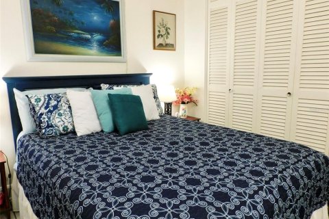 Condo in Lakeland, Florida, 2 bedrooms № 2112735 - photo 18