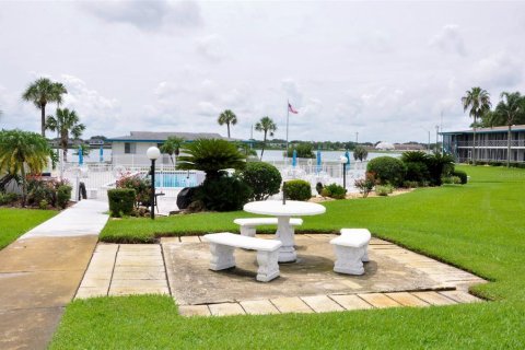 Condo in Lakeland, Florida, 2 bedrooms № 2112735 - photo 22
