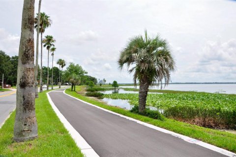 Condo in Lakeland, Florida, 2 bedrooms № 2112735 - photo 30