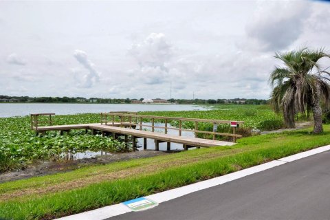 Condo in Lakeland, Florida, 2 bedrooms № 2112735 - photo 24