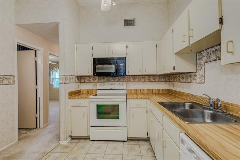 Villa ou maison à louer à Lakeland, Floride: 2 chambres, 81.1 m2 № 1870338 - photo 11