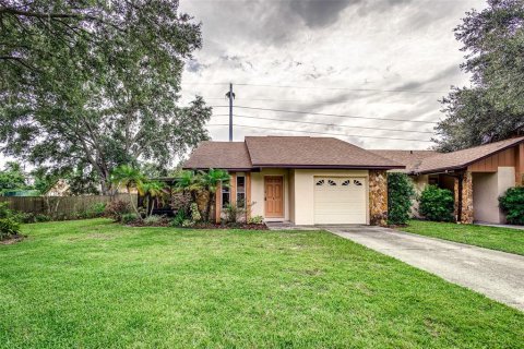 Villa ou maison à louer à Lakeland, Floride: 2 chambres, 81.1 m2 № 1870338 - photo 1