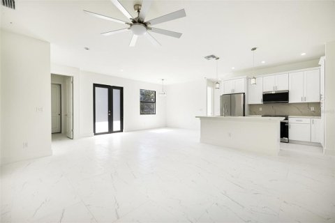 Casa en venta en Port Charlotte, Florida, 3 dormitorios, 153.57 m2 № 1755062 - foto 12