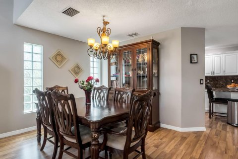 House in Margate, Florida 3 bedrooms, 151.99 sq.m. № 2178567 - photo 8
