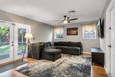 House in Margate, Florida 3 bedrooms, 151.99 sq.m. № 2178567 - photo 12