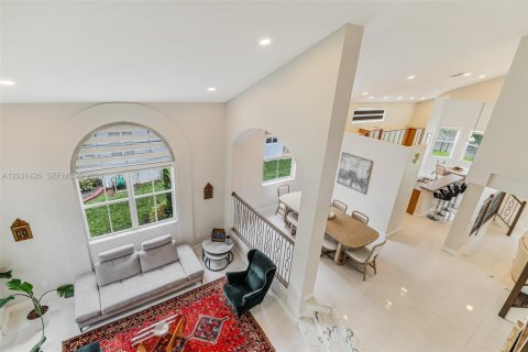 House in Miramar, Florida 4 bedrooms, 285.86 sq.m. № 2244278 - photo 24