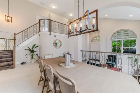House in Miramar, Florida 4 bedrooms, 285.86 sq.m. № 2244278 - photo 4