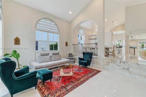 House in Miramar, Florida 4 bedrooms, 285.86 sq.m. № 2244278 - photo 7