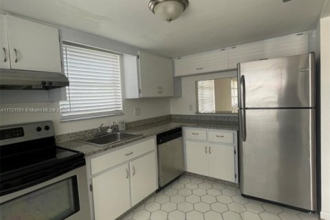 Condominio en venta en Lauderhill, Florida, 2 dormitorios, 99.41 m2 № 1472271 - foto 8