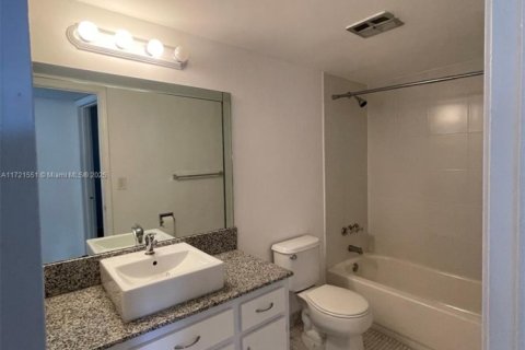 Condominio en venta en Lauderhill, Florida, 2 dormitorios, 99.41 m2 № 1472271 - foto 18