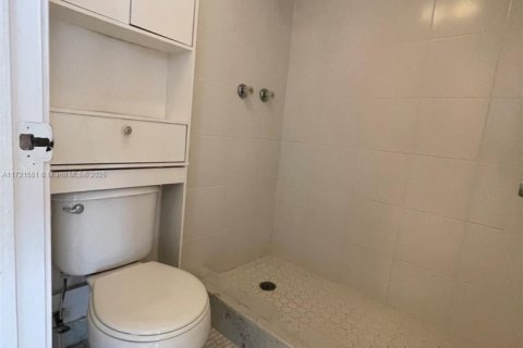 Condominio en venta en Lauderhill, Florida, 2 dormitorios, 99.41 m2 № 1472271 - foto 15