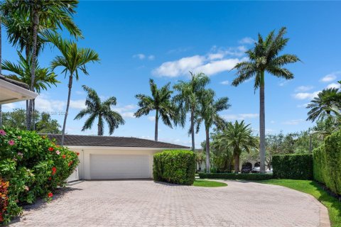 Купить виллу или дом в Корал-Гейблс, Флорида 6 спален, 379.51м2, № 2016309 - фото 5