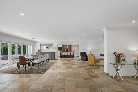 Купить виллу или дом в Корал-Гейблс, Флорида 6 спален, 379.51м2, № 2016309 - фото 9