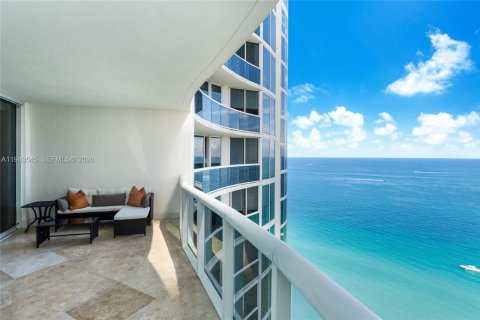 Copropriété à louer à Sunny Isles Beach, Floride: 2 chambres, 175.21 m2 № 2000509 - photo 21