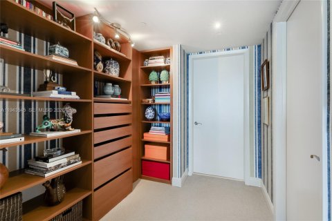 Copropriété à louer à Sunny Isles Beach, Floride: 2 chambres, 175.21 m2 № 2000509 - photo 15